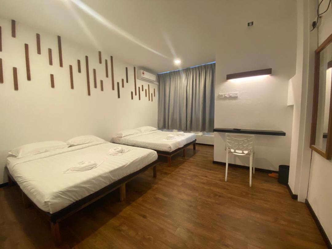 Kuching Hotel Экстерьер фото