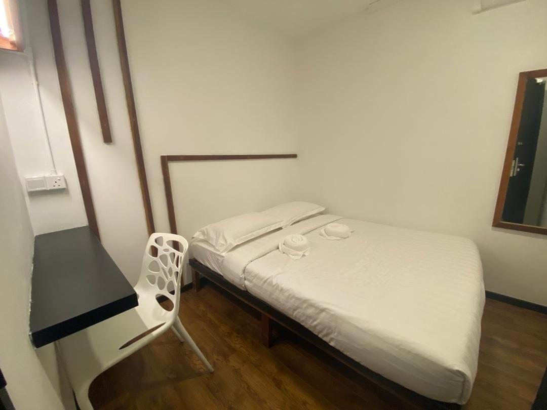 Kuching Hotel Экстерьер фото