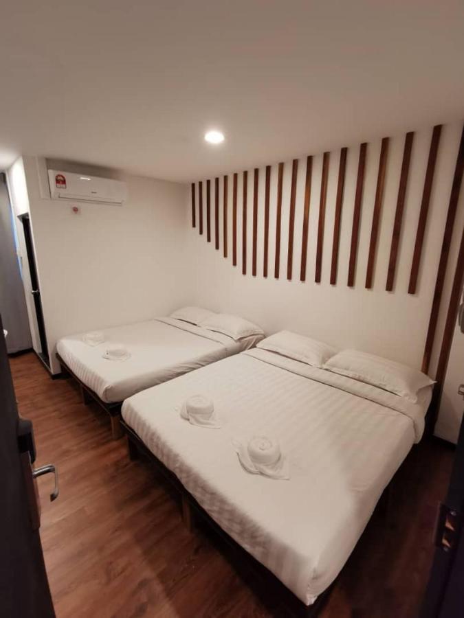 Kuching Hotel Экстерьер фото
